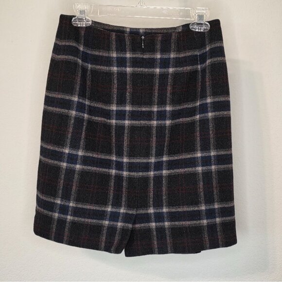 Talbots Petite Size 8 Plaid Wool Blend Skirt With Back Zipper & Button Closure - Picture 8 of 10